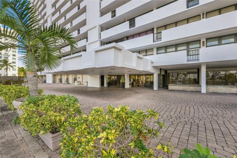 Condominio en venta en Fort Lauderdale, Florida, 2 dormitorios, 150.5 m2 № 1982255 - foto 4