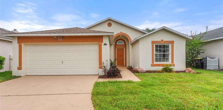 House in Davenport, Florida 4 bedrooms, 154.59 sq.m. № 1817374