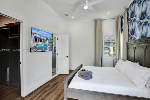 House in Hollywood, Florida 5 bedrooms, 268.39 sq.m. № 2000359 - photo 19