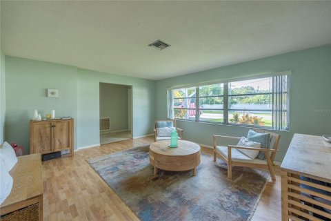 Casa en alquiler en Dunedin, Florida, 3 dormitorios, 141.86 m2 № 1915206 - foto 5