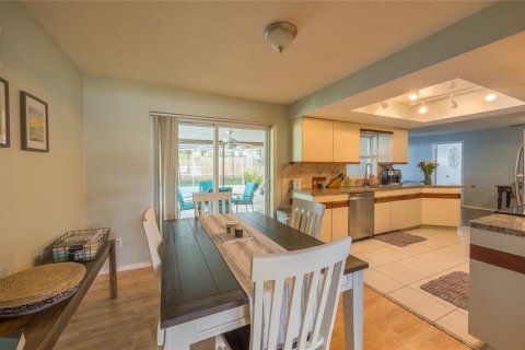 Casa en alquiler en Dunedin, Florida, 3 dormitorios, 141.86 m2 № 1915206 - foto 9