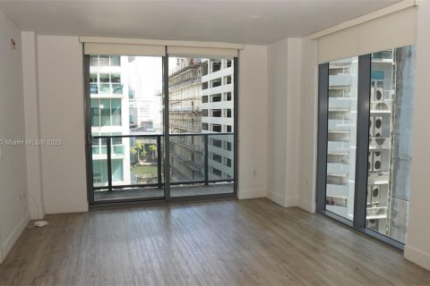 Condo in Miami, Florida, 2 bedrooms  № 2013198 - photo 6
