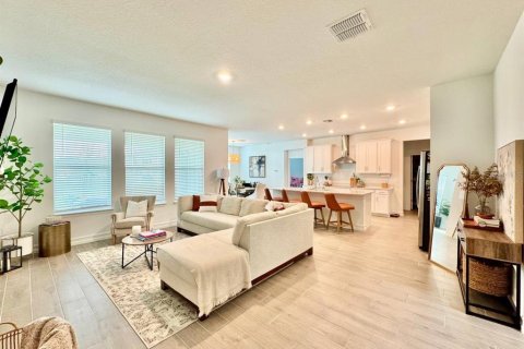 Villa ou maison à louer à Land O' Lakes, Floride: 5 chambres, 300.26 m2 № 2406386 - photo 7