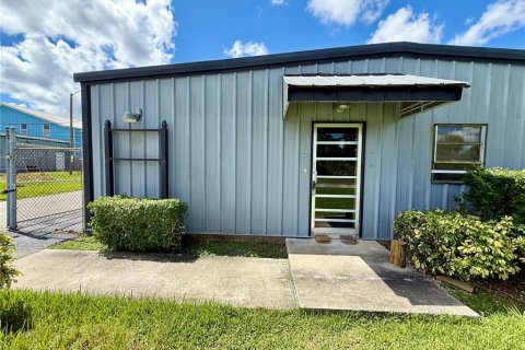 Commercial property in Lakeland, Florida 178.37 sq.m. № 1919564 - photo 2