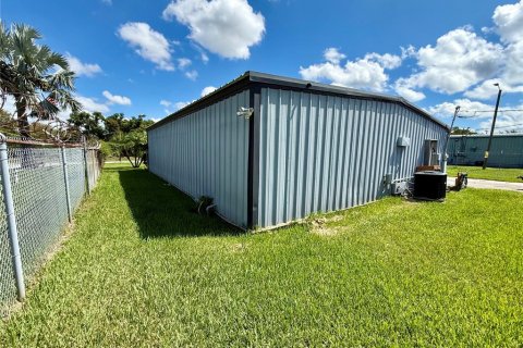 Commercial property in Lakeland, Florida 178.37 sq.m. № 1919564 - photo 15