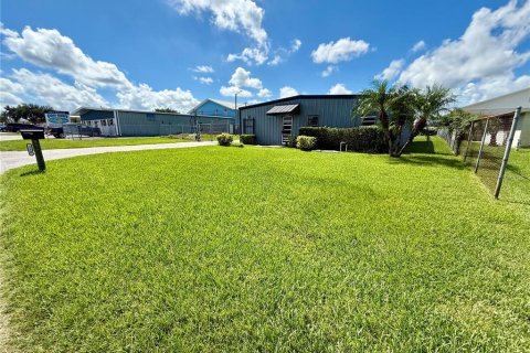 Commercial property in Lakeland, Florida 178.37 sq.m. № 1919564 - photo 3