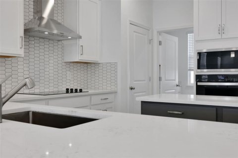 Купить виллу или дом в Апопка, Флорида 8 комнат, 234.11м2, № 1665682 - фото 20