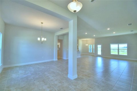 Villa ou maison à vendre à Auburndale, Floride: 4 chambres, 233 m2 № 2315276 - photo 6