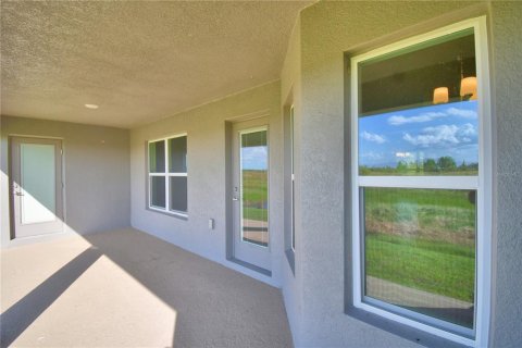 Villa ou maison à vendre à Auburndale, Floride: 4 chambres, 233 m2 № 2315276 - photo 3