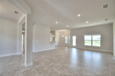 Villa ou maison à vendre à Auburndale, Floride: 4 chambres, 233 m2 № 2315276 - photo 11