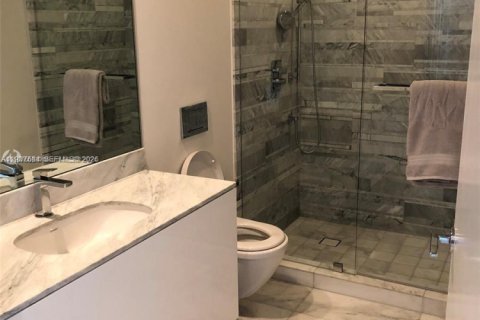 Снять в аренду квартиру в Бэл-Харбор, Флорида 2 спальни, 158.31м2, № 1995513 - фото 22