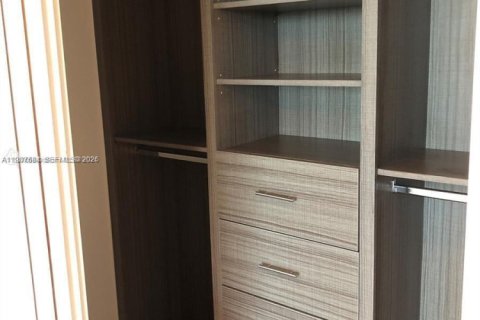 Снять в аренду квартиру в Бэл-Харбор, Флорида 2 спальни, 158.31м2, № 1995513 - фото 24