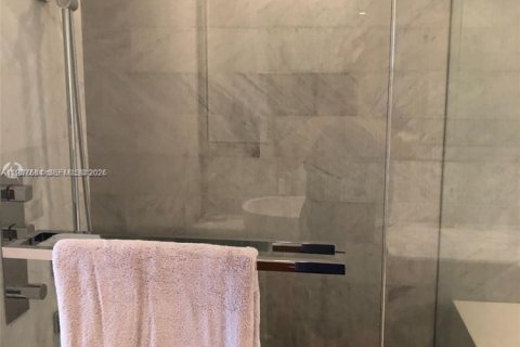 Снять в аренду квартиру в Бэл-Харбор, Флорида 2 спальни, 158.31м2, № 1995513 - фото 17