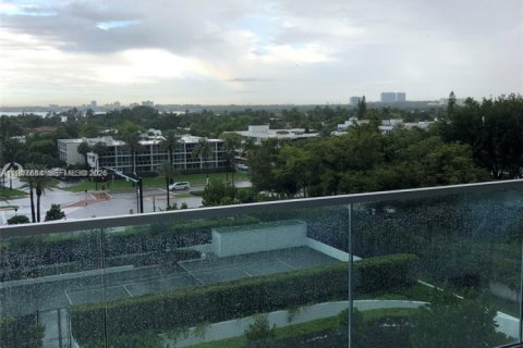 Снять в аренду квартиру в Бэл-Харбор, Флорида 2 спальни, 158.31м2, № 1995513 - фото 26