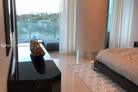 Снять в аренду квартиру в Бэл-Харбор, Флорида 2 спальни, 158.31м2, № 1995513 - фото 9