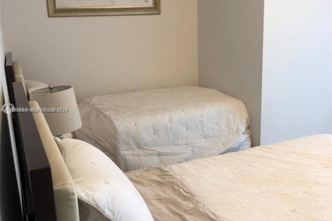 Снять в аренду квартиру в Бэл-Харбор, Флорида 2 спальни, 158.31м2, № 1995513 - фото 19