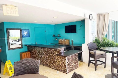 Propiedad comercial en venta en Miami Beach, Florida № 1863199 - foto 8