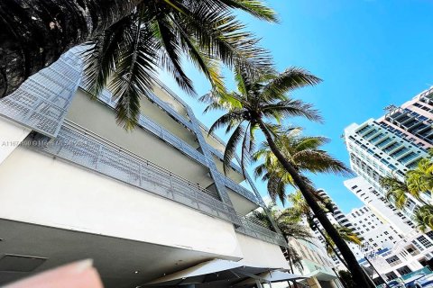 Propiedad comercial en venta en Miami Beach, Florida № 1863199 - foto 21
