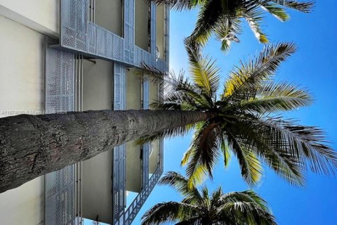 Propiedad comercial en venta en Miami Beach, Florida № 1863199 - foto 24