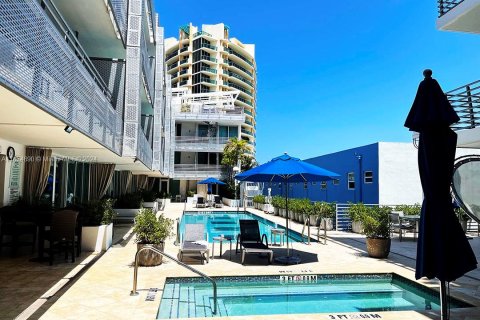 Propiedad comercial en venta en Miami Beach, Florida № 1863199 - foto 7