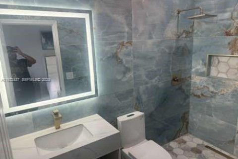 Townhouse in Hialeah, Florida 3 bedrooms, 143.07 sq.m. № 1994106 - photo 14