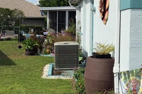 Casa en venta en Floral City, Florida, 2 dormitorios, 129.97 m2 № 2383898 - foto 3