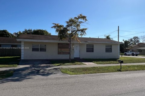 Casa en West Park, Florida 3 dormitorios, 130.43 m2 № 2054717