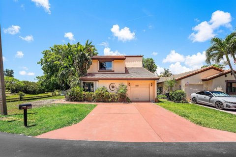 House in Lake Worth, Florida 4 bedrooms, 170.66 sq.m. № 2178358