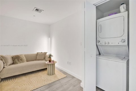 Copropriété à vendre à Miami, Floride: 1 chambre, 81.75 m2 № 1839180 - photo 21