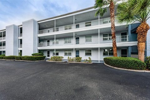 Condominio en South Pasadena, Florida, 2 dormitorios № 2166438