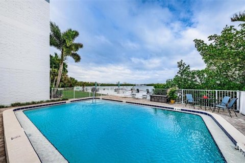 Condominio en venta en South Pasadena, Florida, 2 dormitorios, 78.5 m2 № 2166438 - foto 2