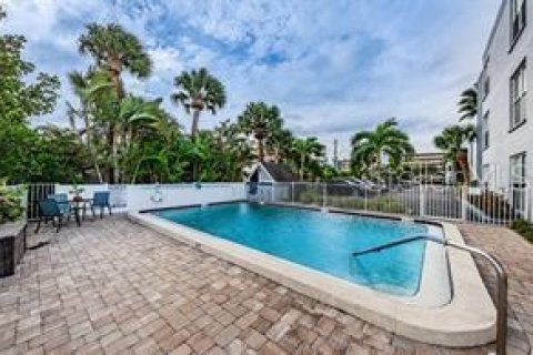 Condominio en venta en South Pasadena, Florida, 2 dormitorios, 78.5 m2 № 2166438 - foto 6