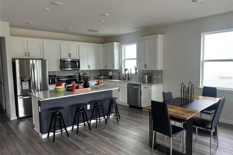 Villa ou maison à louer à Zephyrhills, Floride: 4 chambres, 169.83 m2 № 1788246 - photo 7