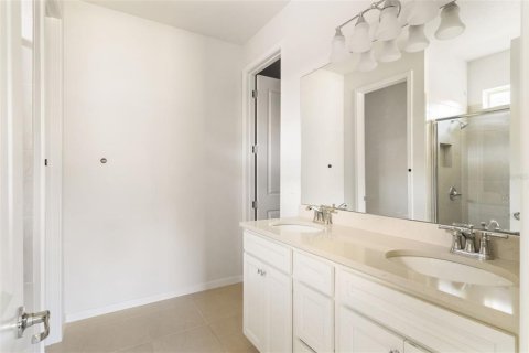 Villa ou maison à louer à Zephyrhills, Floride: 4 chambres, 169.83 m2 № 1788246 - photo 11