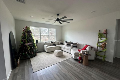 Villa ou maison à louer à Zephyrhills, Floride: 4 chambres, 169.83 m2 № 1788246 - photo 9