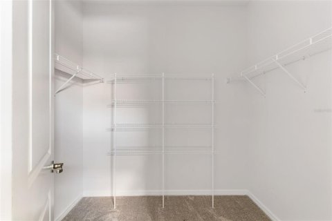 Villa ou maison à louer à Zephyrhills, Floride: 4 chambres, 169.83 m2 № 1788246 - photo 13