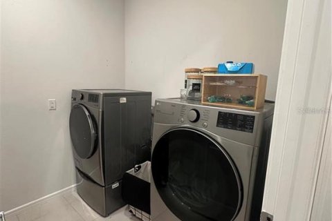 Villa ou maison à louer à Zephyrhills, Floride: 4 chambres, 169.83 m2 № 1788246 - photo 14