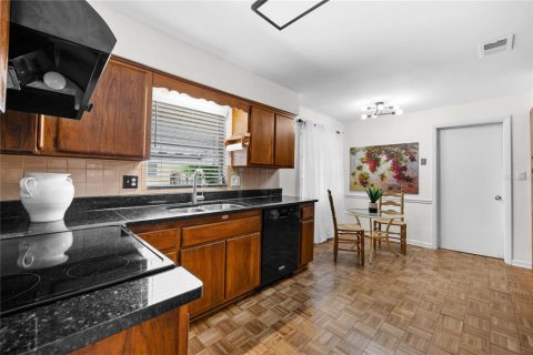 Casa en venta en Gainesville, Florida, 4 dormitorios, 196.12 m2 № 1792153 - foto 10