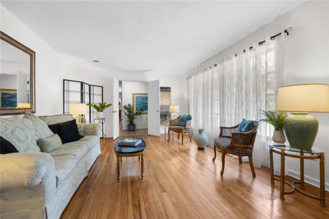 Casa en venta en Gainesville, Florida, 4 dormitorios, 196.12 m2 № 1792153 - foto 8