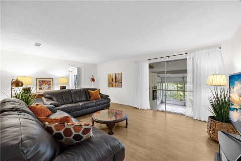 Casa en venta en Gainesville, Florida, 4 dormitorios, 196.12 m2 № 1792153 - foto 6