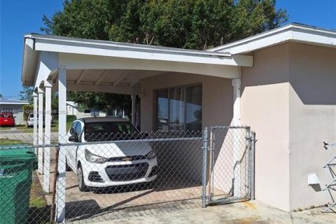 Casa en venta en Port Charlotte, Florida, 3 dormitorios, 96.62 m2 № 1652182 - foto 21
