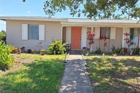 Casa en venta en Port Charlotte, Florida, 3 dormitorios, 96.62 m2 № 1652182 - foto 1