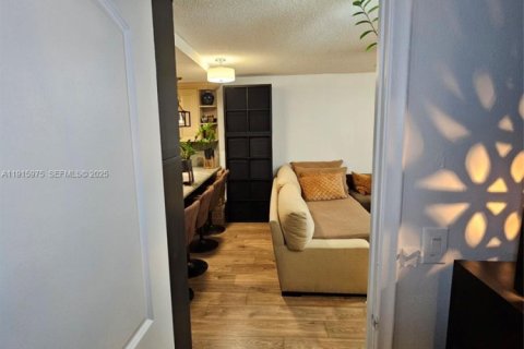 Condo in Fort Lauderdale, Florida, 1 bedroom № 1986754 - photo 29