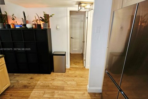 Condo in Fort Lauderdale, Florida, 1 bedroom № 1986754 - photo 7