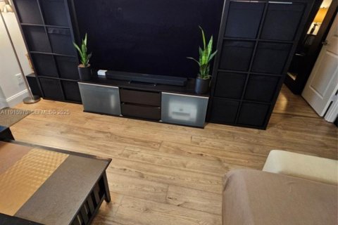 Condo in Fort Lauderdale, Florida, 1 bedroom № 1986754 - photo 23