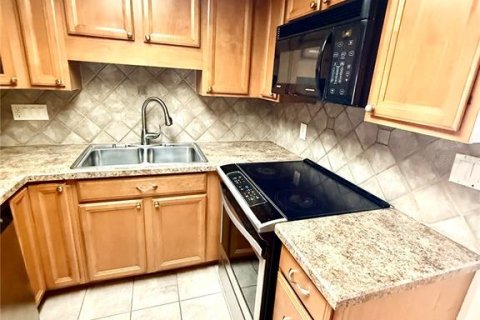 Copropriété à louer à Tampa, Floride: 2 chambres, 82.13 m2 № 2396458 - photo 3