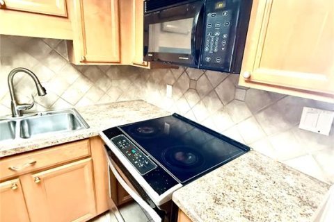Copropriété à louer à Tampa, Floride: 2 chambres, 82.13 m2 № 2396458 - photo 7