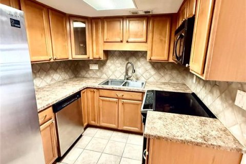 Copropriété à louer à Tampa, Floride: 2 chambres, 82.13 m2 № 2396458 - photo 9