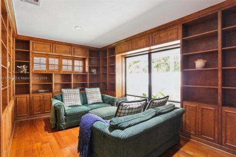 Villa ou maison à vendre à Miami, Floride: 5 chambres, 346.9 m2 № 2054410 - photo 22
