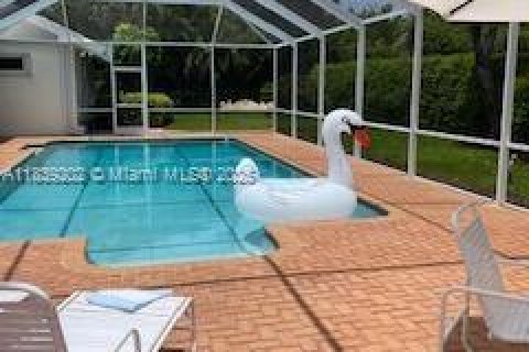 Villa ou maison à vendre à Miami, Floride: 5 chambres, 346.9 m2 № 2054410 - photo 4